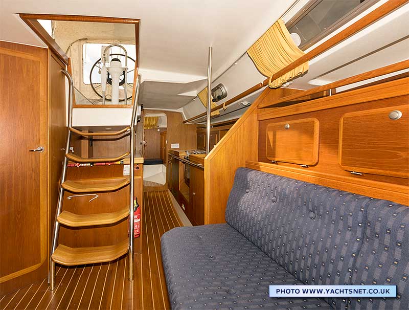 Saloon aft