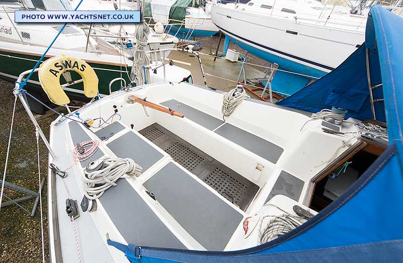 Cockpit aft